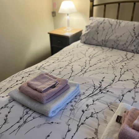 3 Bedroom Apartment, Ballymena, The Wee Stop Gap Zewnętrze zdjęcie