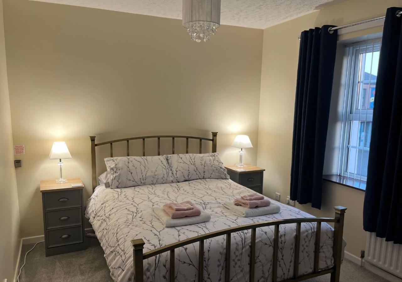 3 Bedroom Apartment, Ballymena, The Wee Stop Gap Zewnętrze zdjęcie